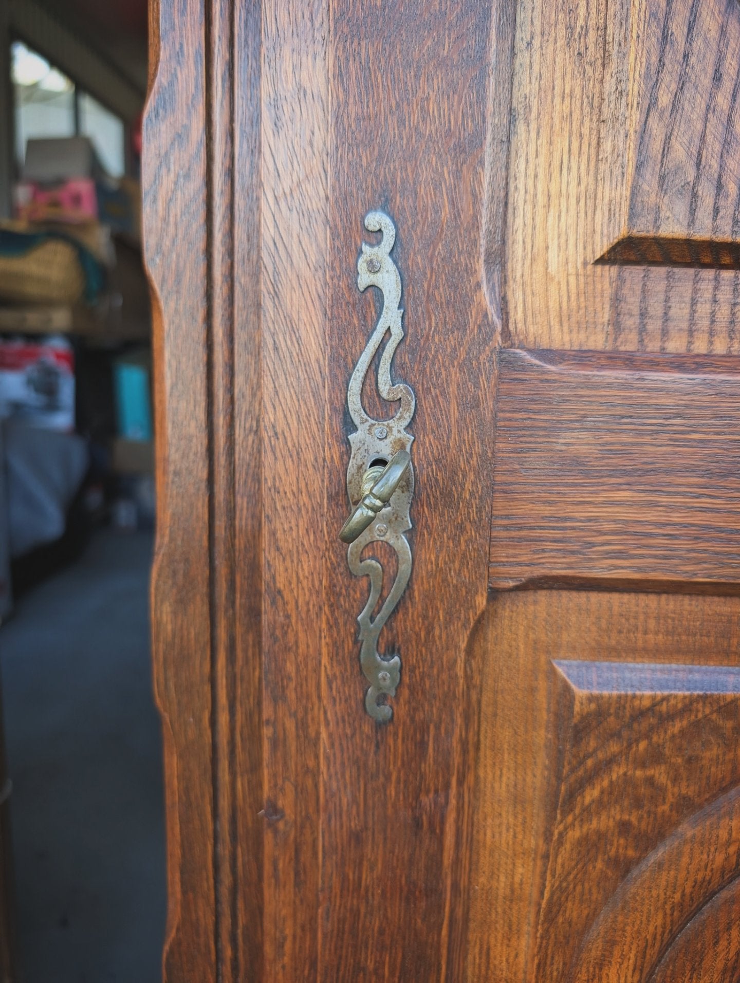 Dudouyt Style Cabinet