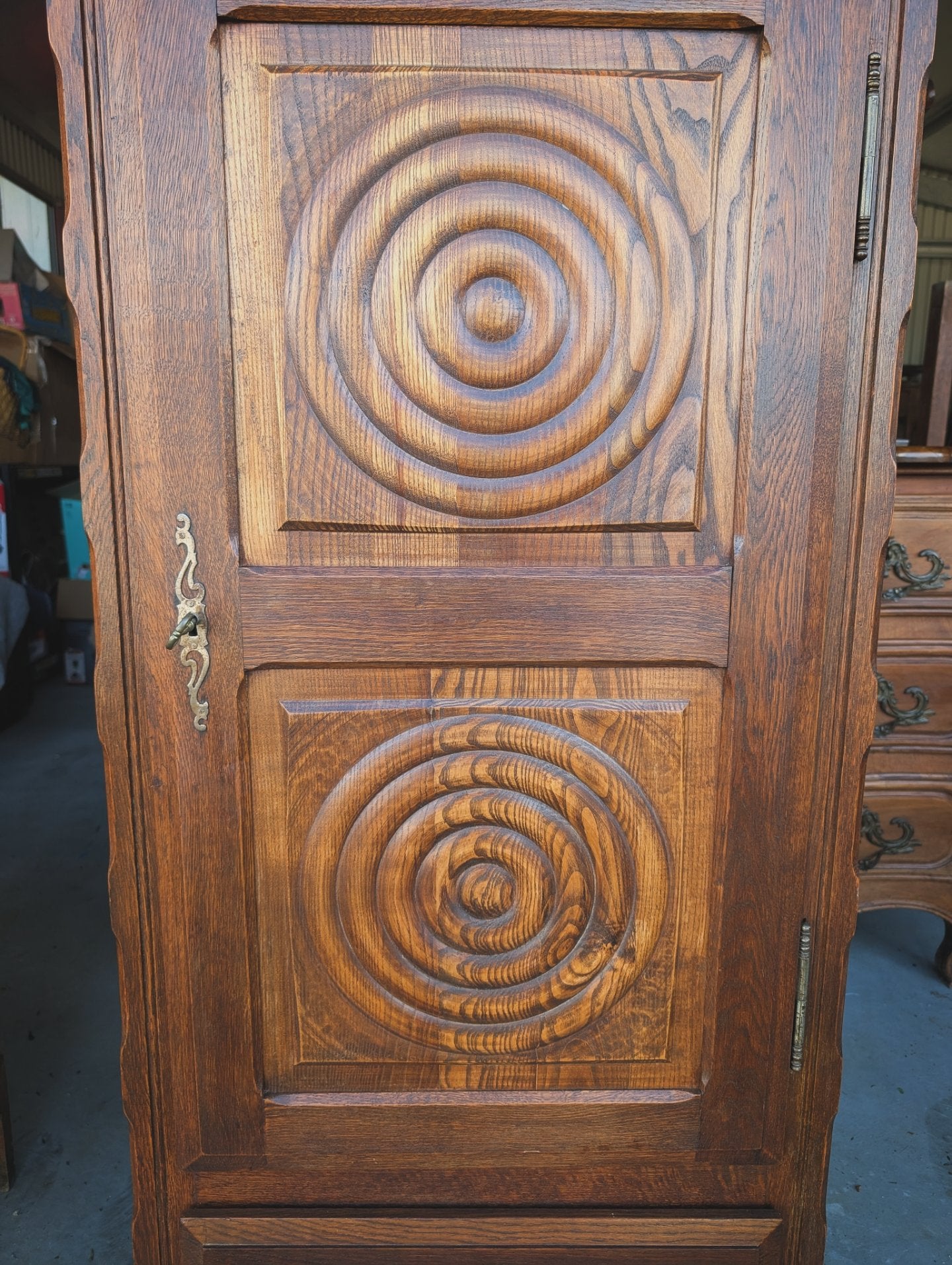 Dudouyt Style Cabinet