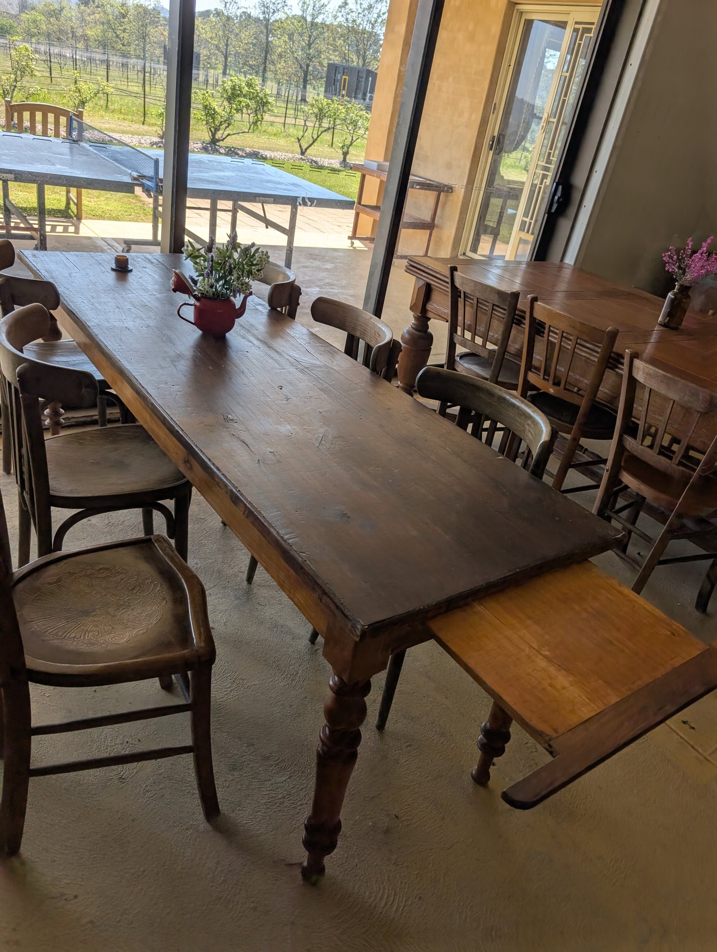 Chapelier table with extension