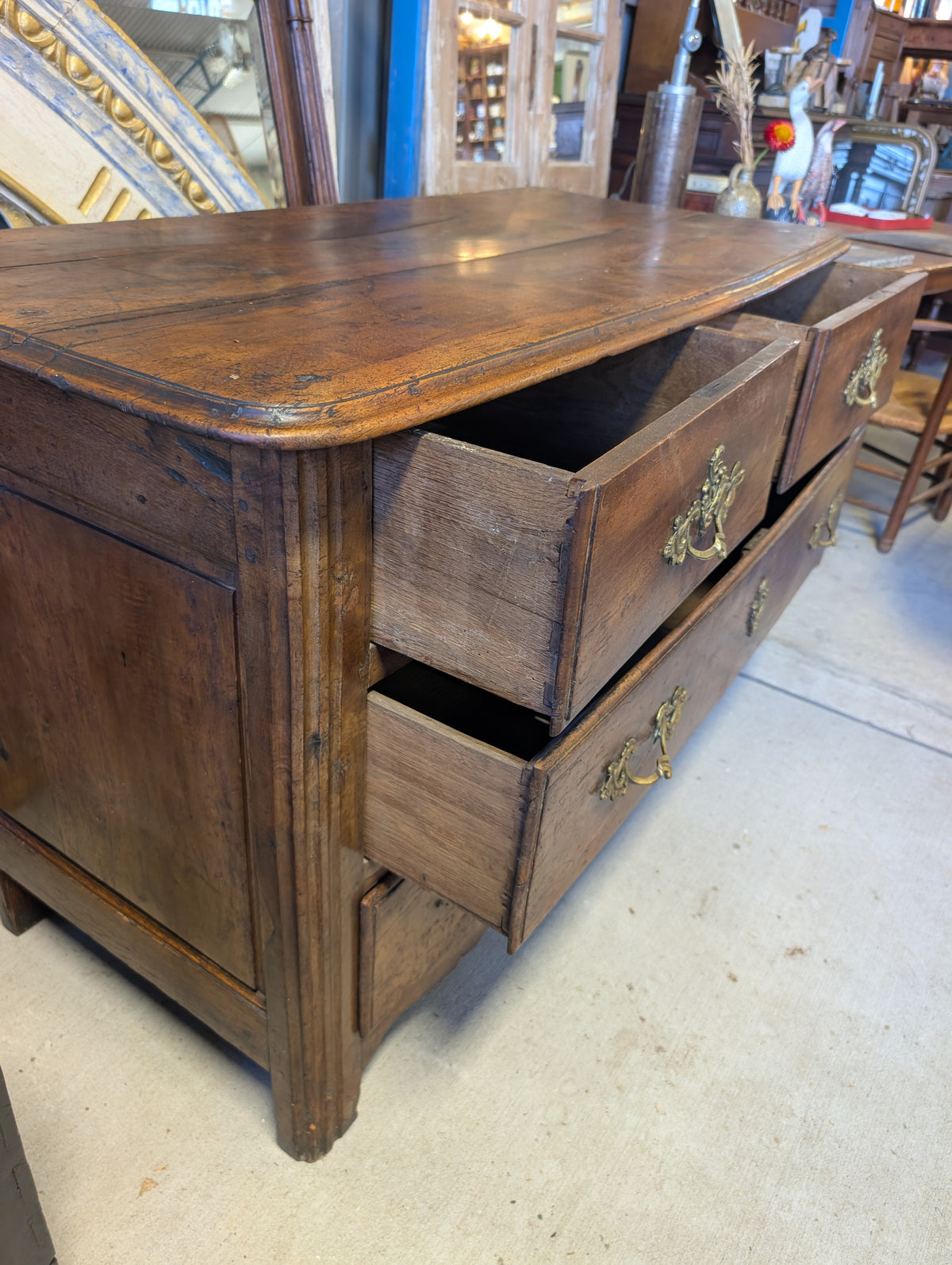 Chest of Drawers in Walnut C18th Century