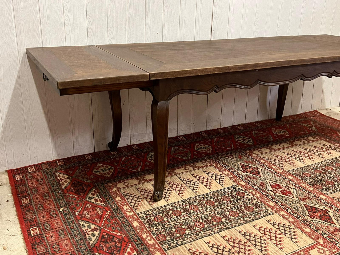 Louis XV style Dining table extendable