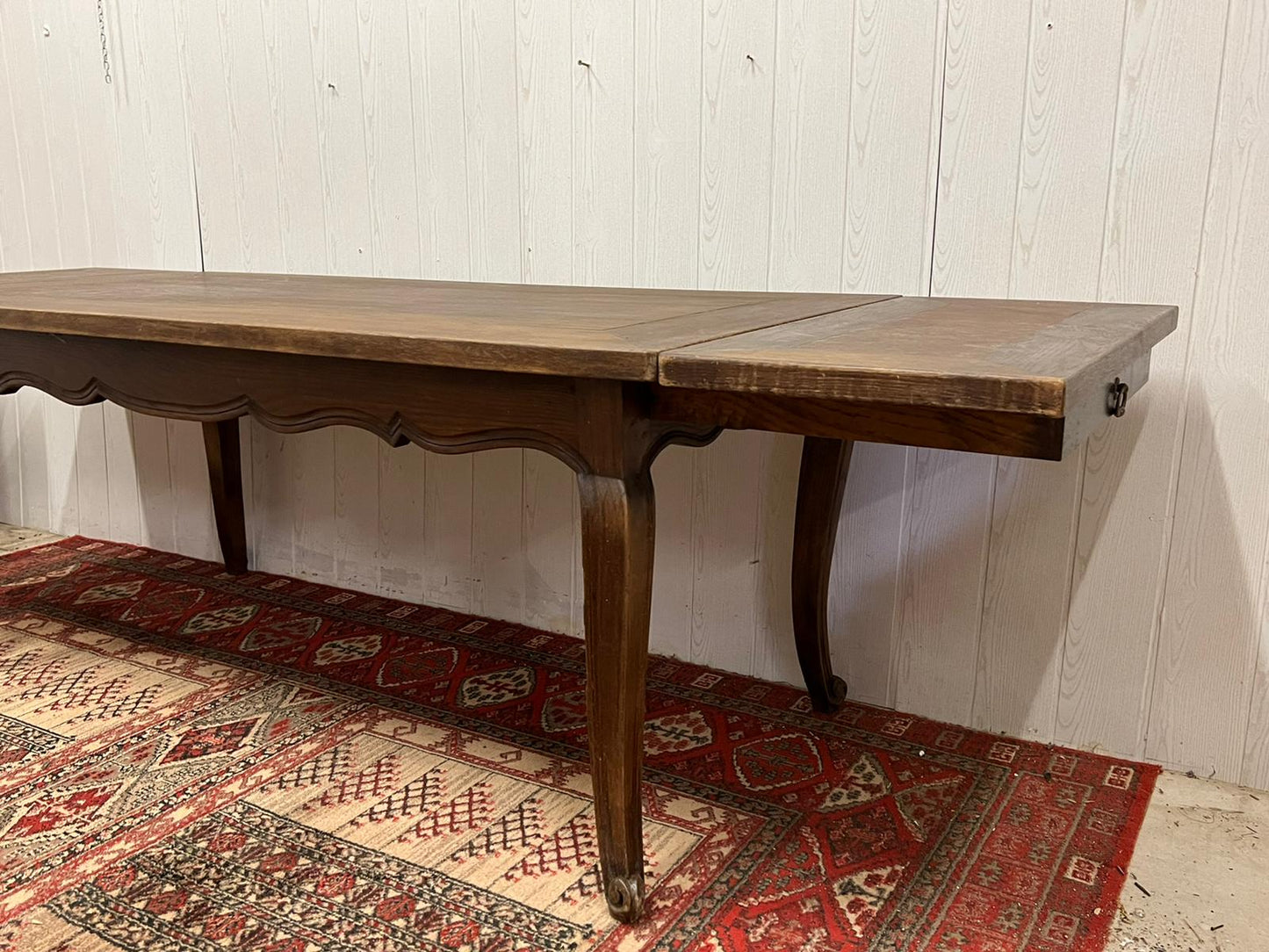 Louis XV style Dining table extendable