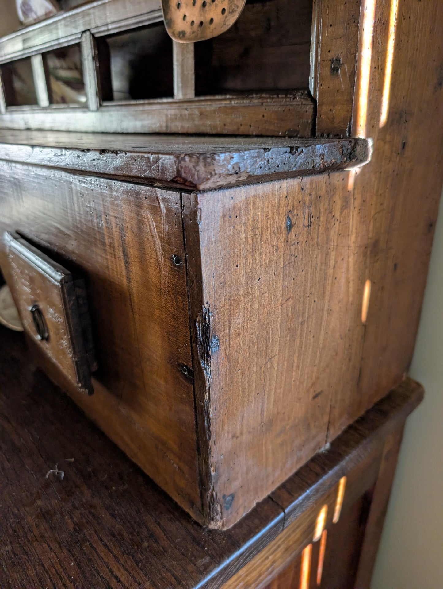 Mid C18TH french Oak provincial Vaisselier