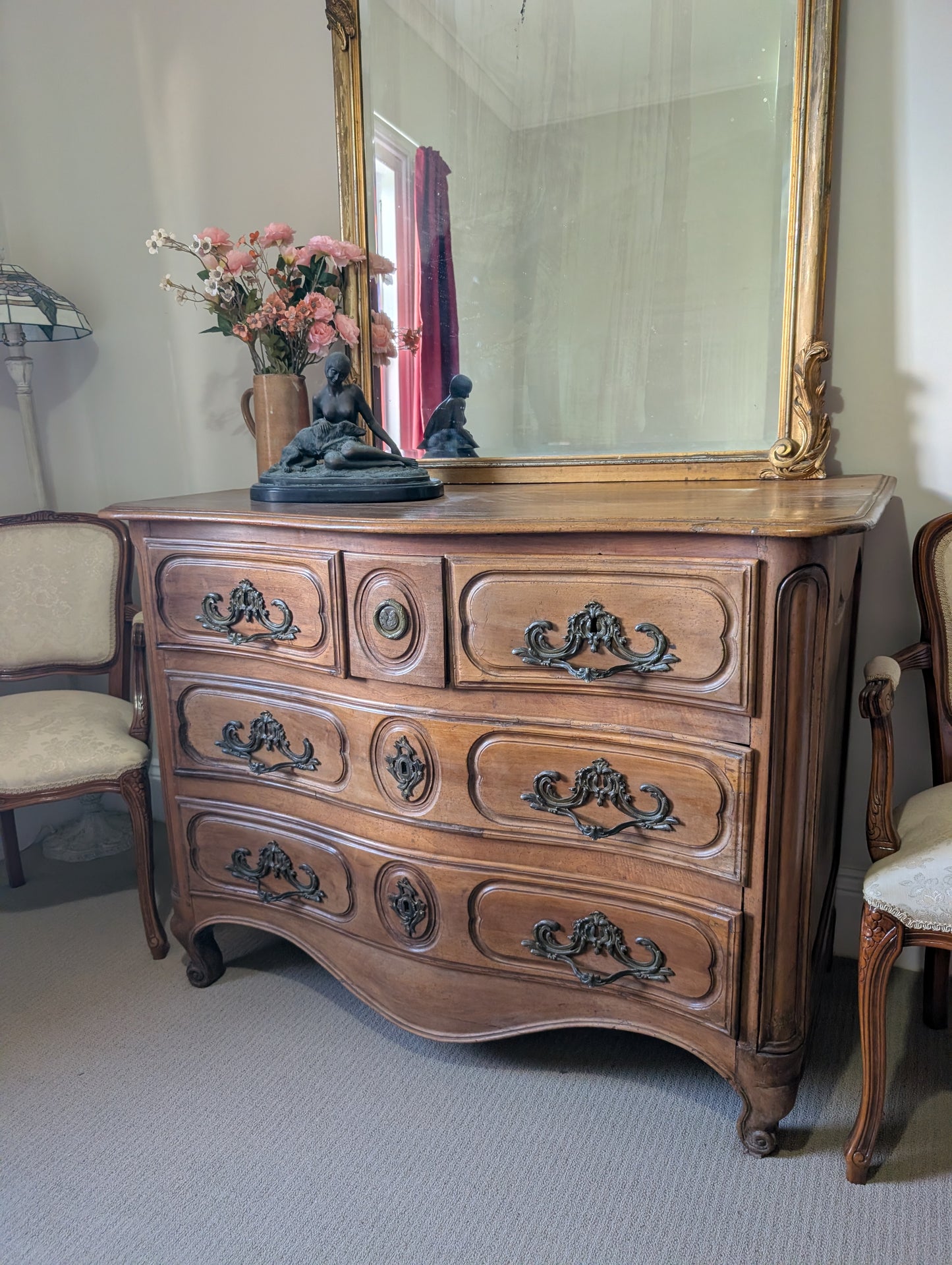 C18th Walnut chest of Drawers