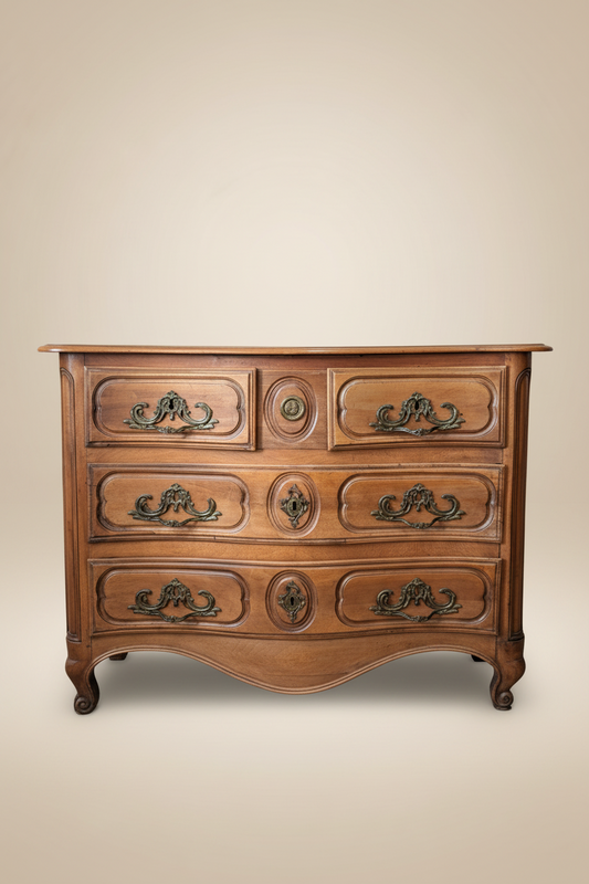 C18th Walnut chest of Drawers with lovers medallion.