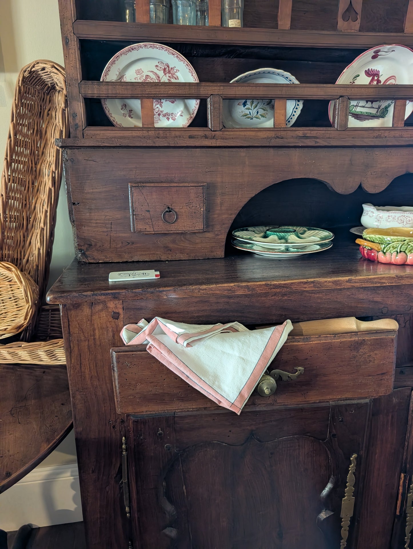 Mid C18TH french Oak provincial Vaisselier