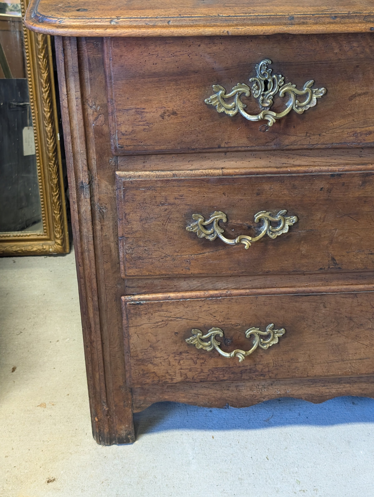 Chest of Drawers in Walnut C18th Century