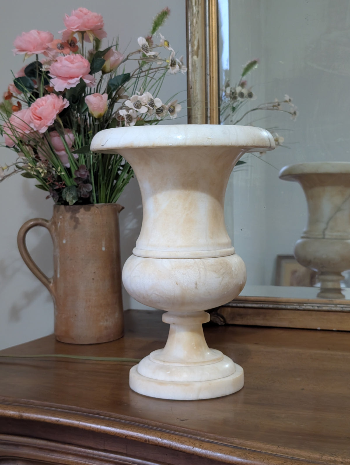 Vintage Italian Carved Alabaster Urn Table Lamp – Neoclassical Campagna Bowl