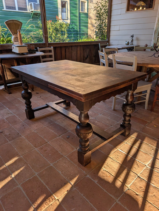 C19th antique oak Baroque-style dining table with extensions