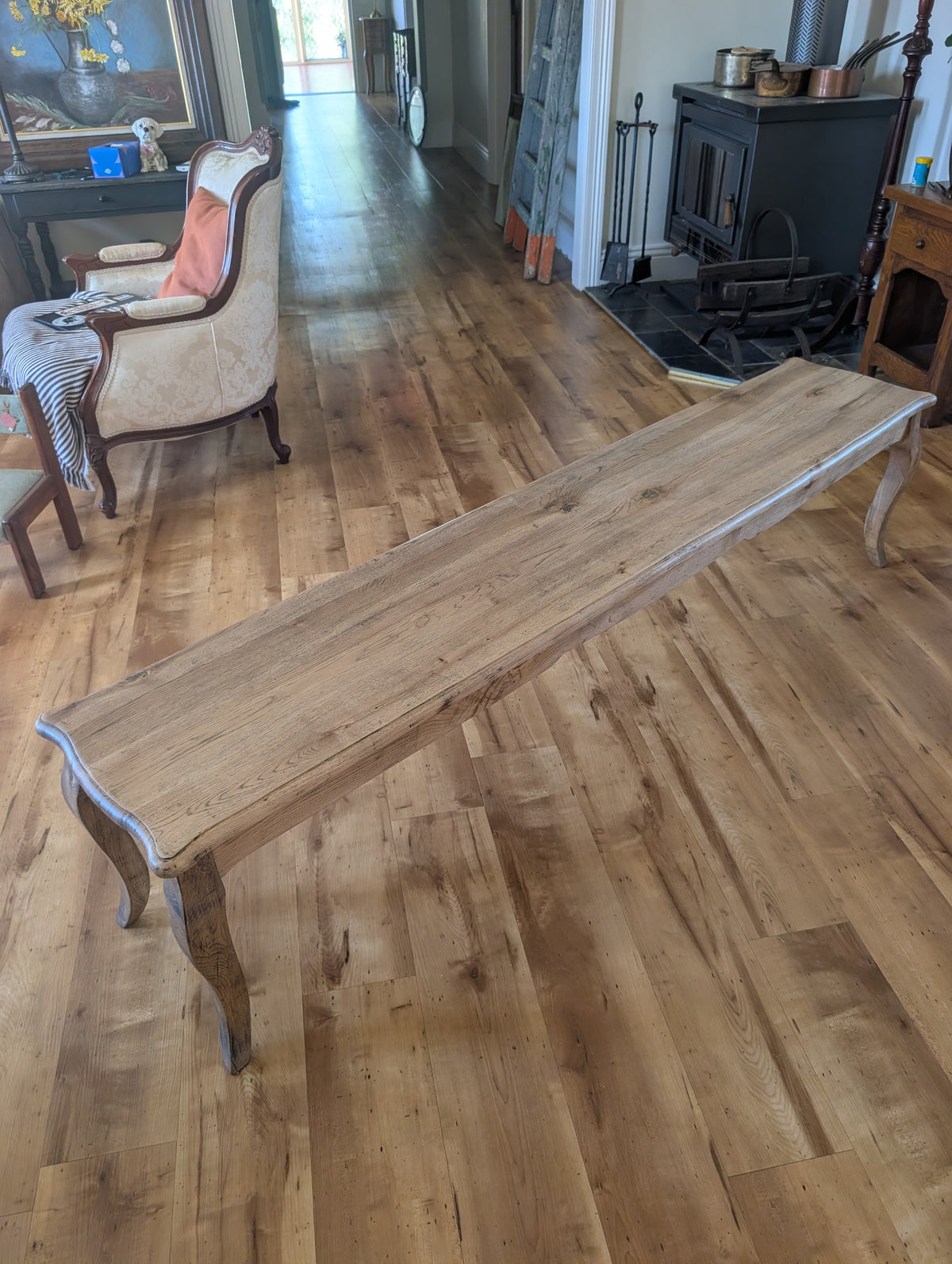 Modern French oak bench with cabriolet legs (46 x 196 x 38cm)