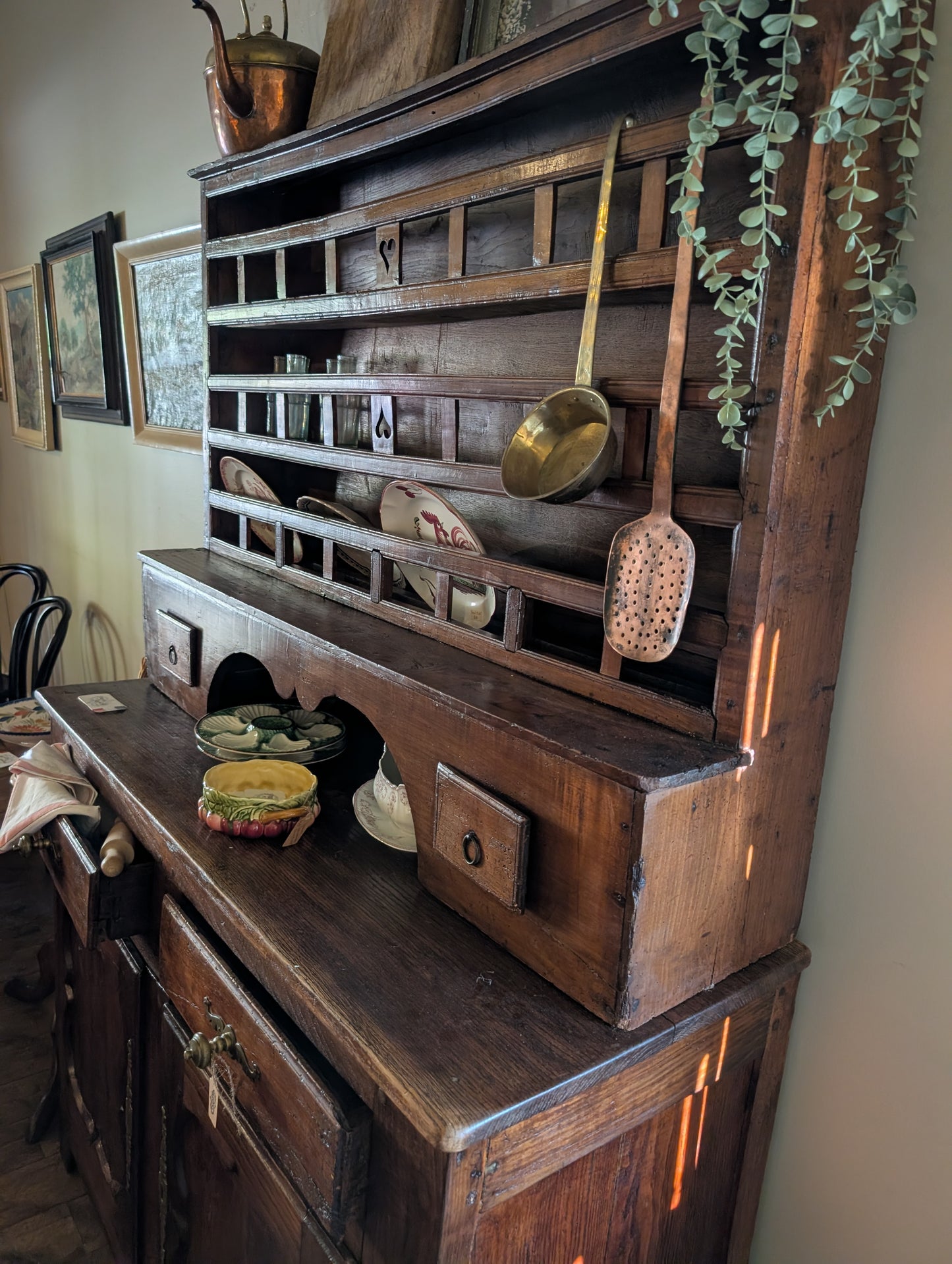 Mid C18TH french Oak provincial Vaisselier