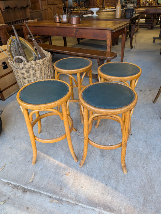 Set of 4 bar stool thonet style with leather top.