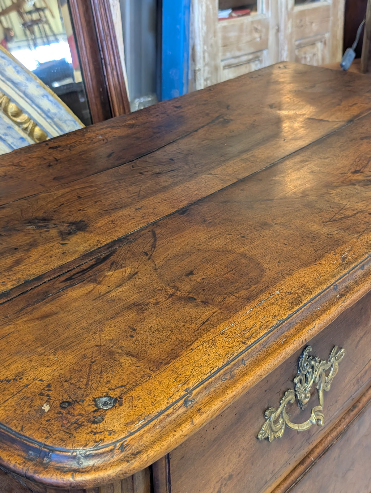 Chest of Drawers in Walnut C18th Century