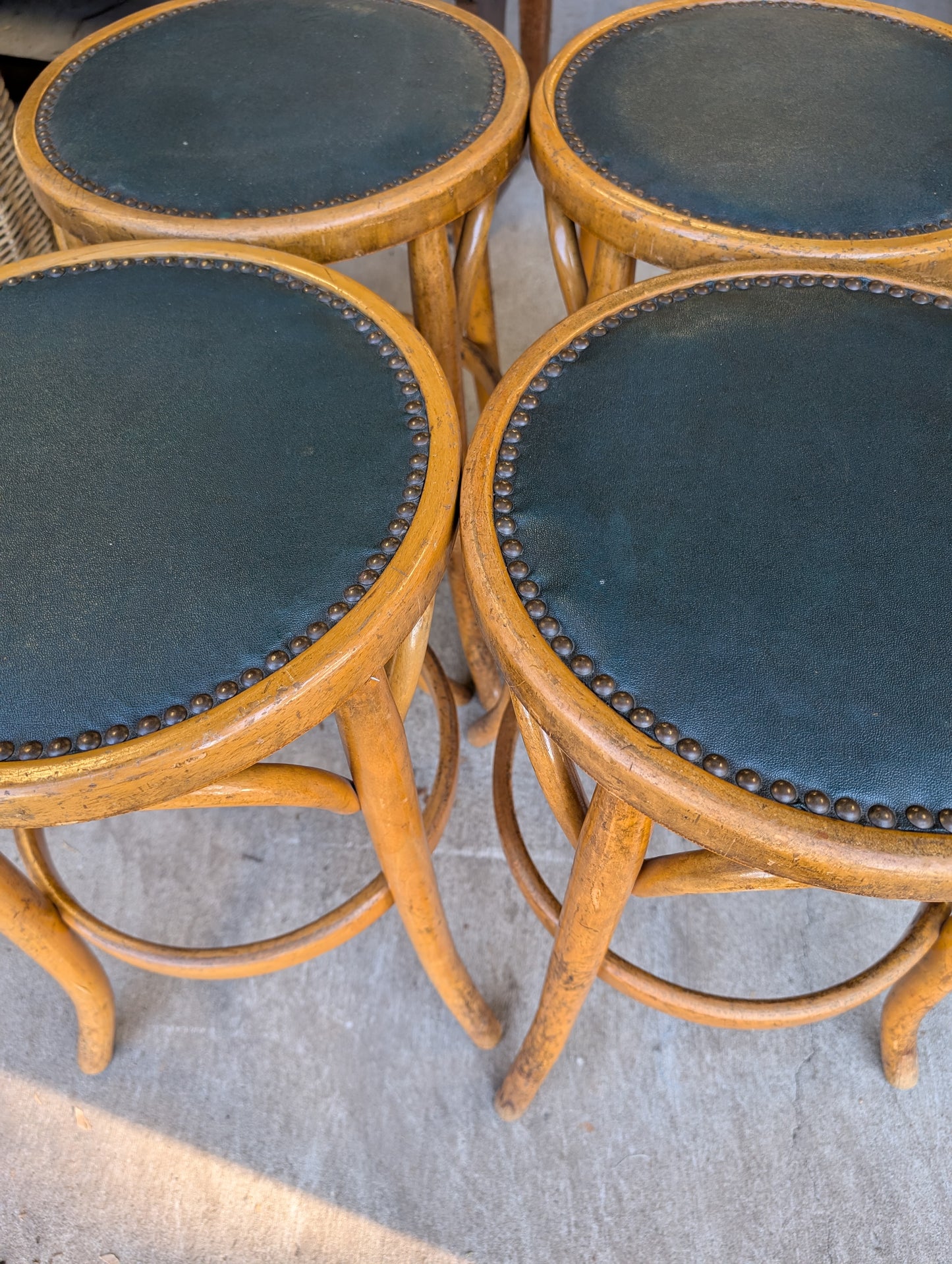 Set of 4 bar stool thonet style with leather top.