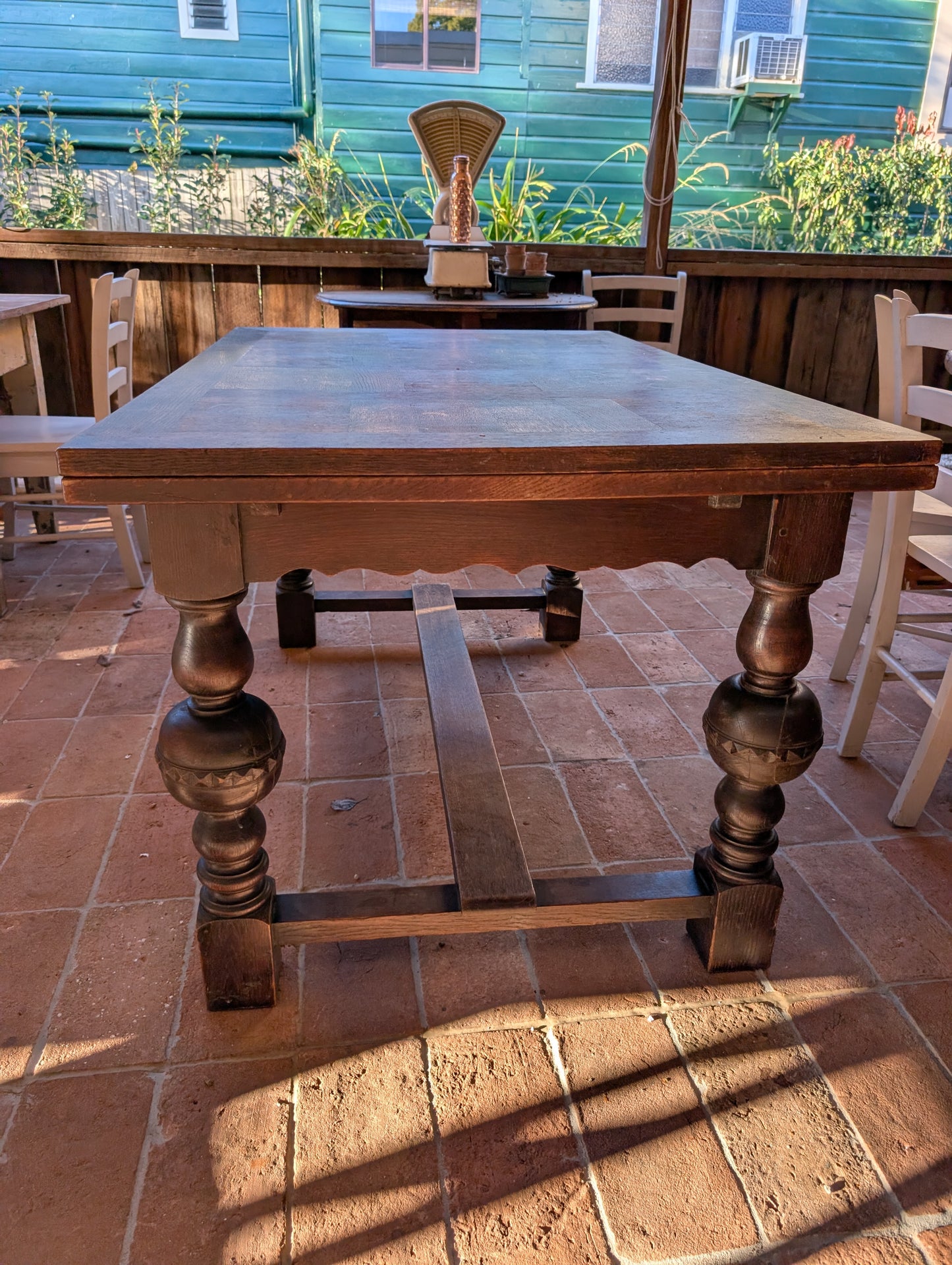 C19th antique oak Baroque-style dining table with extensions