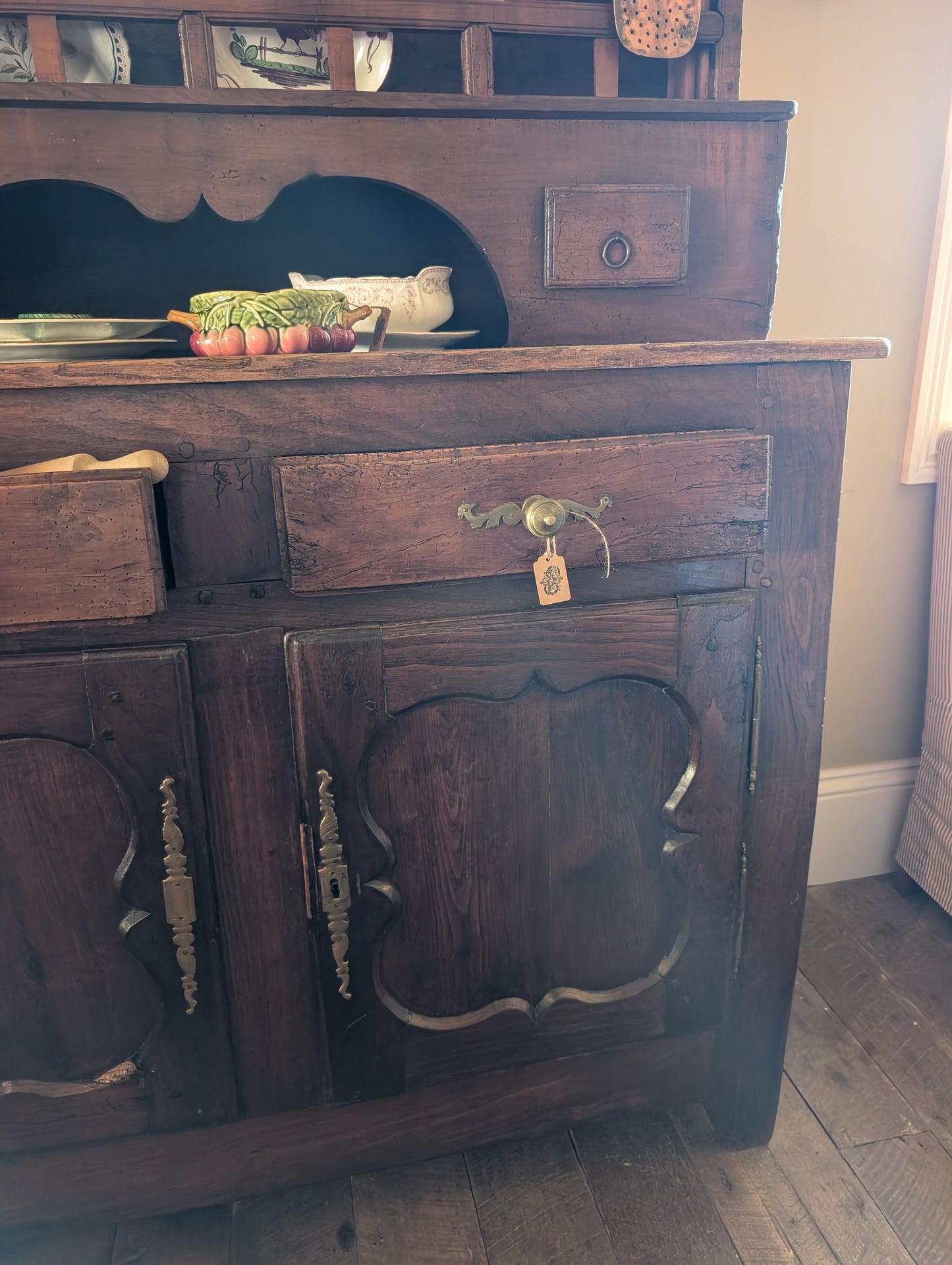 Mid C18TH french Oak provincial Vaisselier