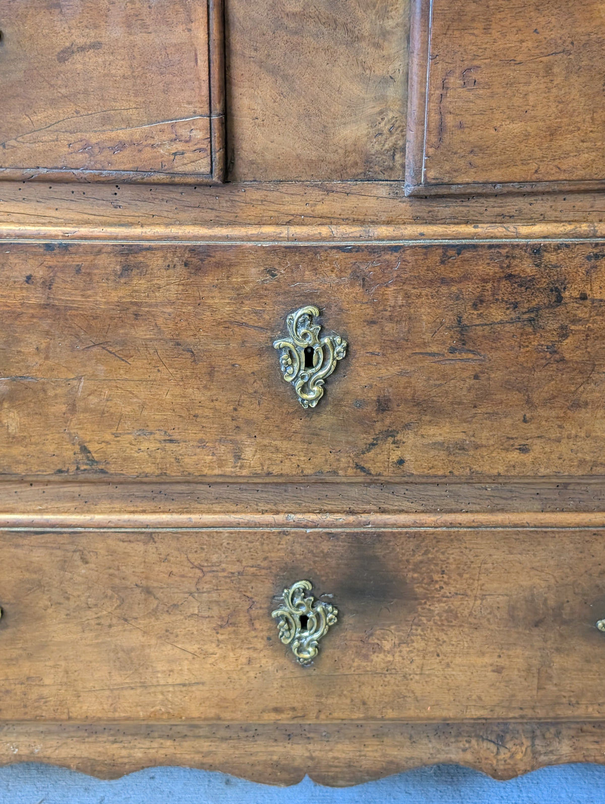 Chest of Drawers in Walnut C18th Century