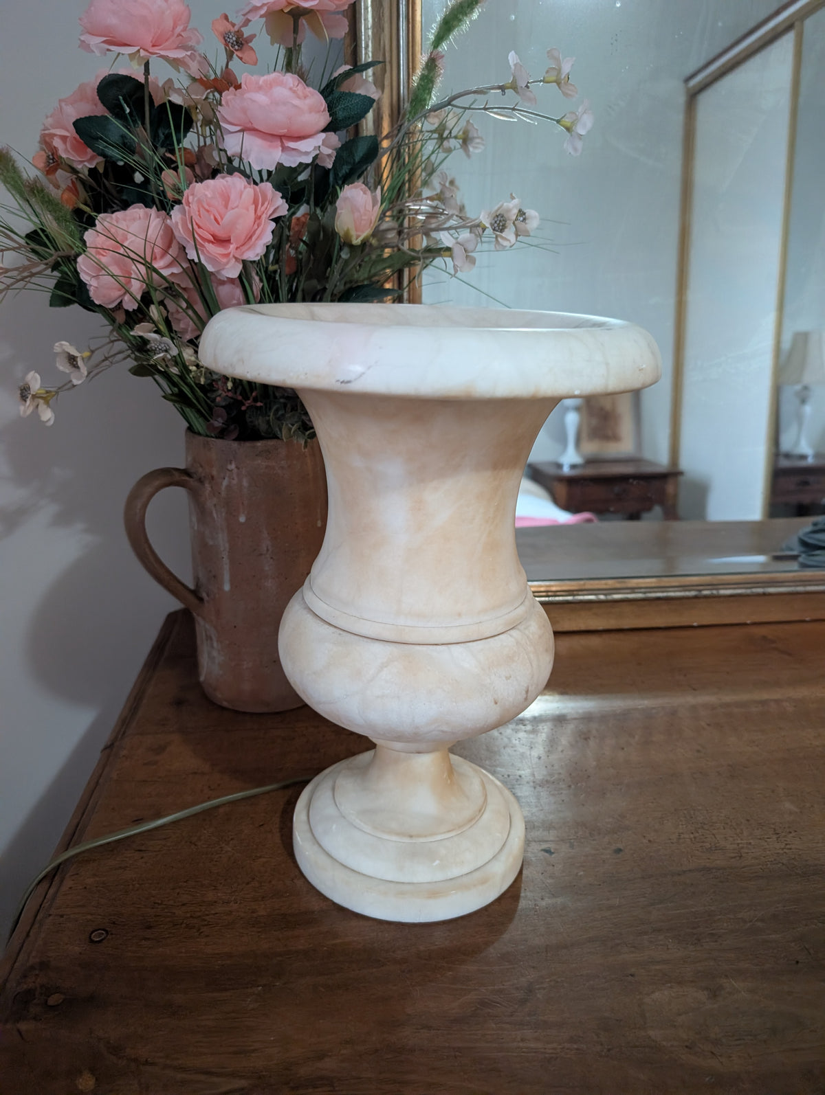 Vintage Italian Carved Alabaster Urn Table Lamp – Neoclassical Campagna Bowl
