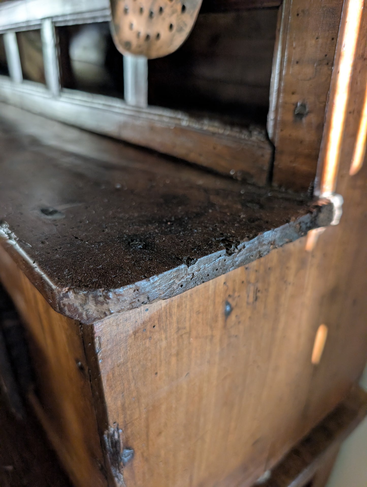 Mid C18TH french Oak provincial Vaisselier