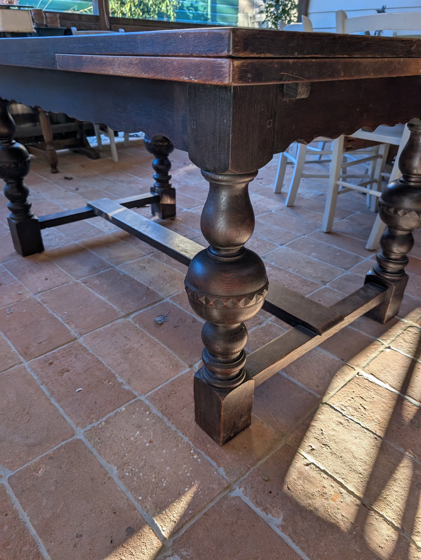 C19th antique oak Baroque-style dining table with extensions